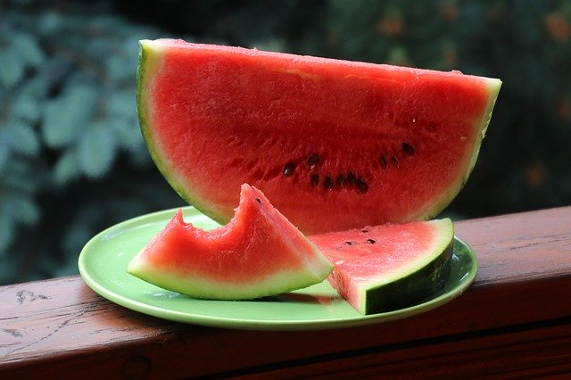 तरब ज क फ यद ड श न कस न Watermelon Benefits Dishes Side Effects In Hindi